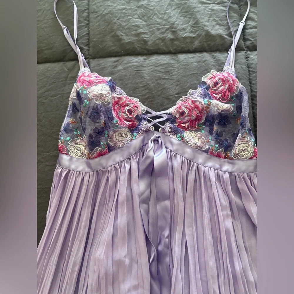 NWT Floral Lace Lavender Victoria’s Secret Lingerie - Picture 2 of 5